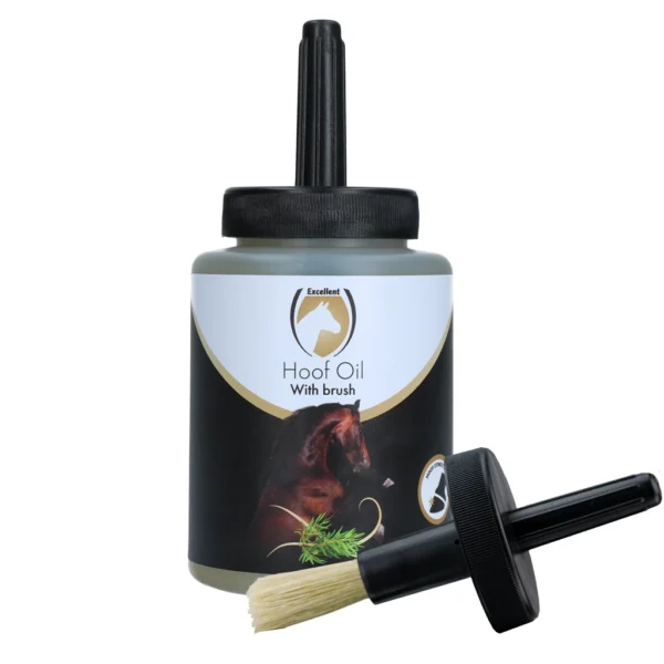 Hoefolie Plus met borstel van het merk Excellent, inhoud 500 milliliter.